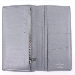 RARE LOUIS VUITTON Grey Taiga Brazza (Unisex) Bifold Long Wallet (EUC)
